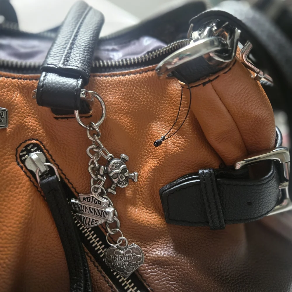 Harley-Davidson Women's Tan and Black Leather Bag and Wallet - Picture 5 of 11